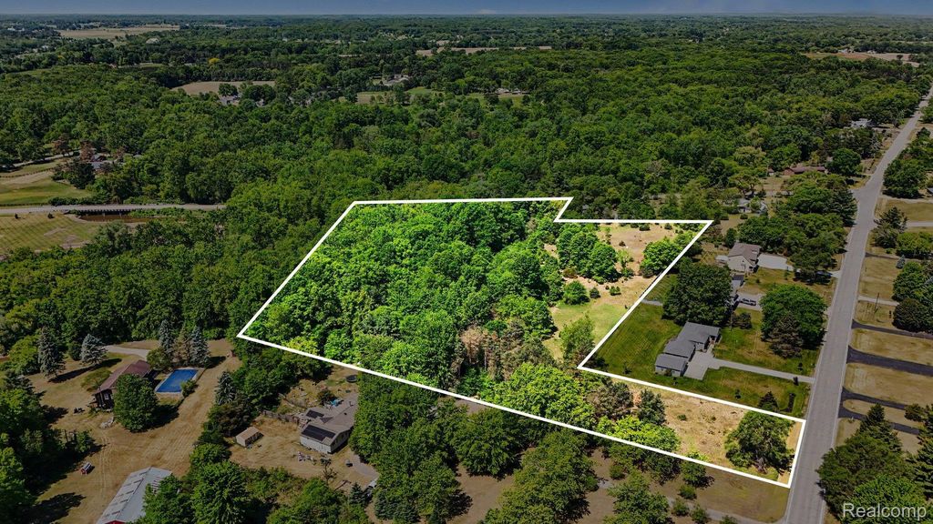 1948 Mayfield Road, Mayfield township