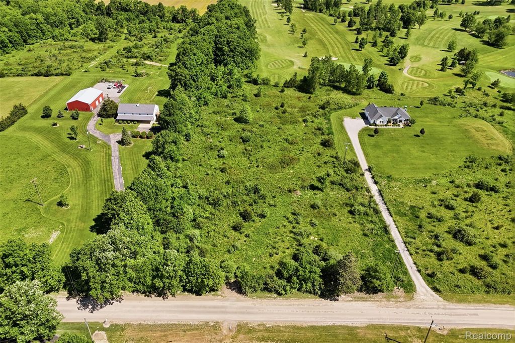 9058 Willow Rd Road, Bridgewater township