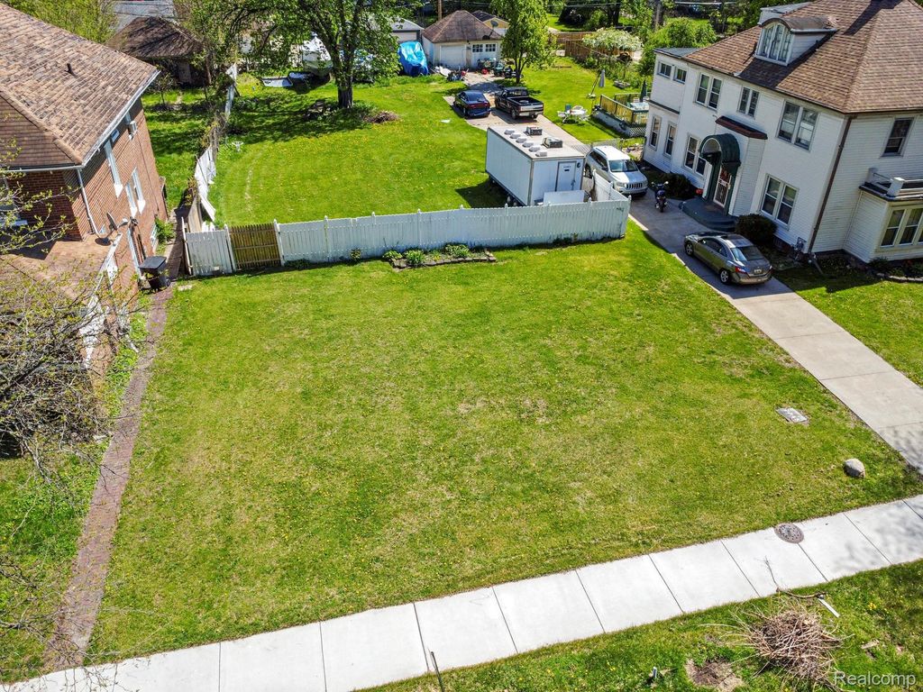 2231 N La Salle Gardens, Detroit city