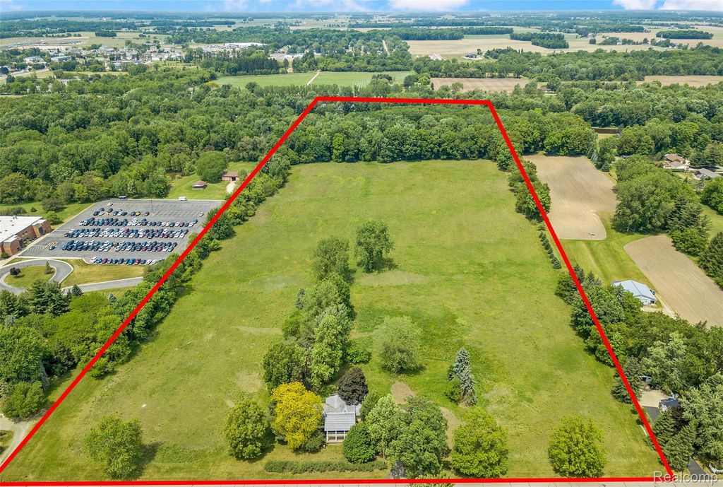 607 E King Street, Corunna city