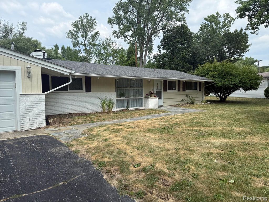 3637 Shallow Brook Drive, Bloomfield Hills city