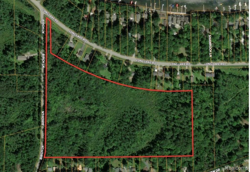 4670 Birch Lane, Plainfield township