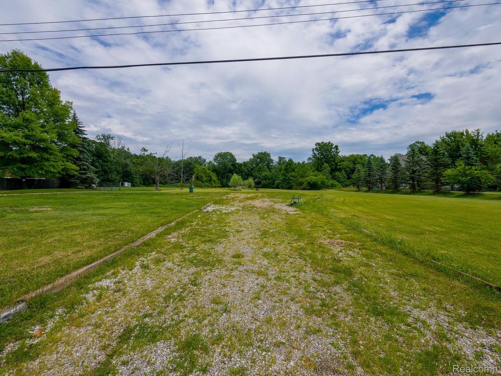 8805 Cogswell Street, Romulus city