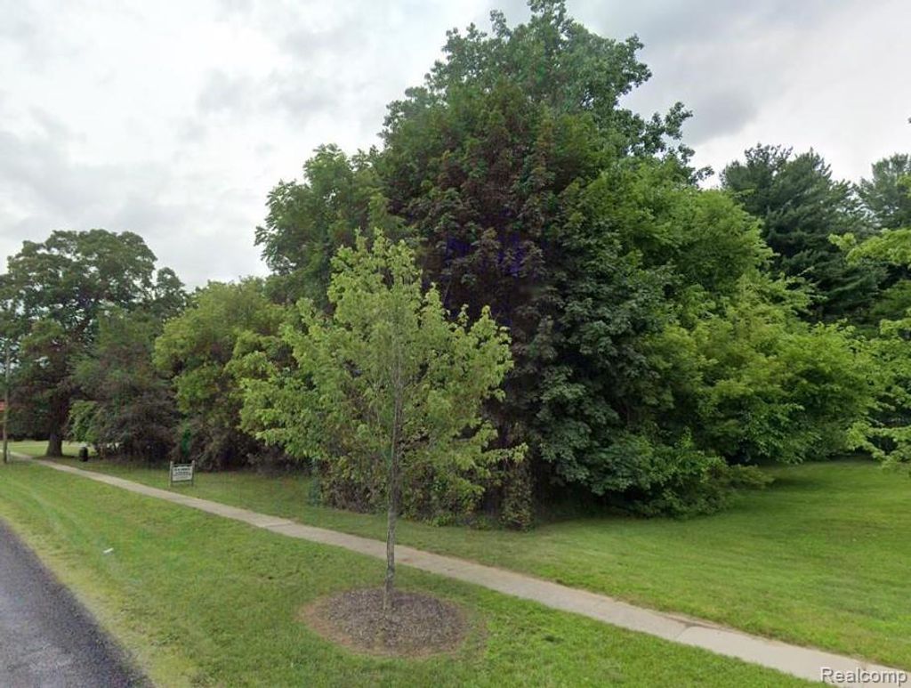 600 N 4th Street, Chesaning village