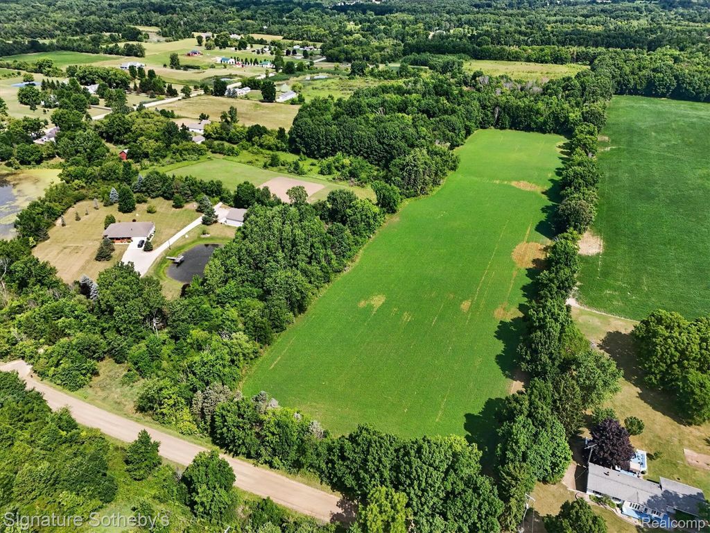 Brigham Road Sw, Hadley township