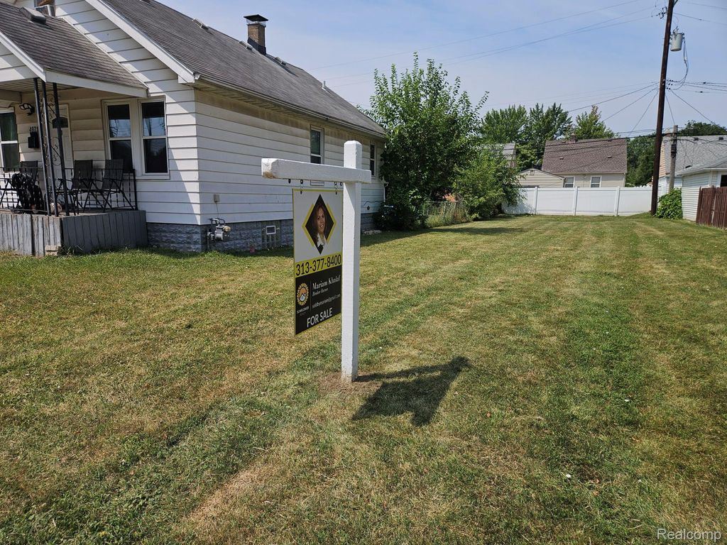 4979 Curtis Street, Dearborn city
