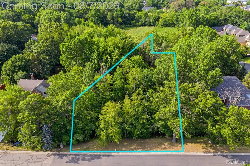 8959 Clubwood Drive, Walled Lake city