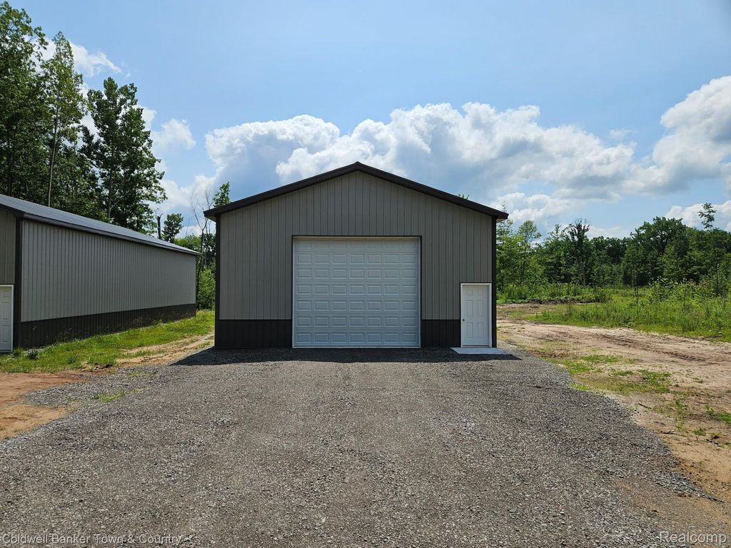 7795 Lakeside Drive, Plainfield township