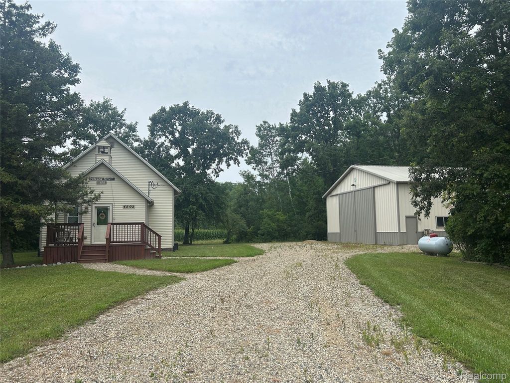 4502 Cemetery Road, Koylton township