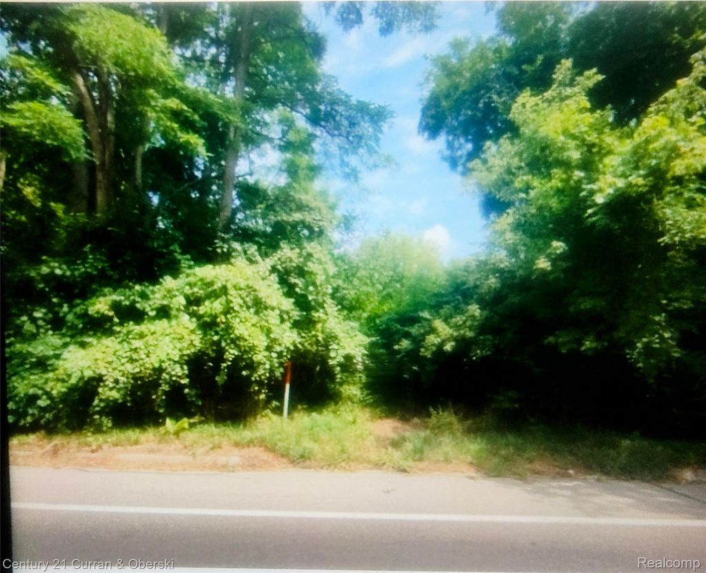 1948 N Huron River Drive Drive, York charter township