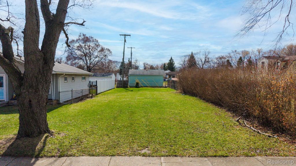 20751 Powers Avenue, Dearborn Heights city