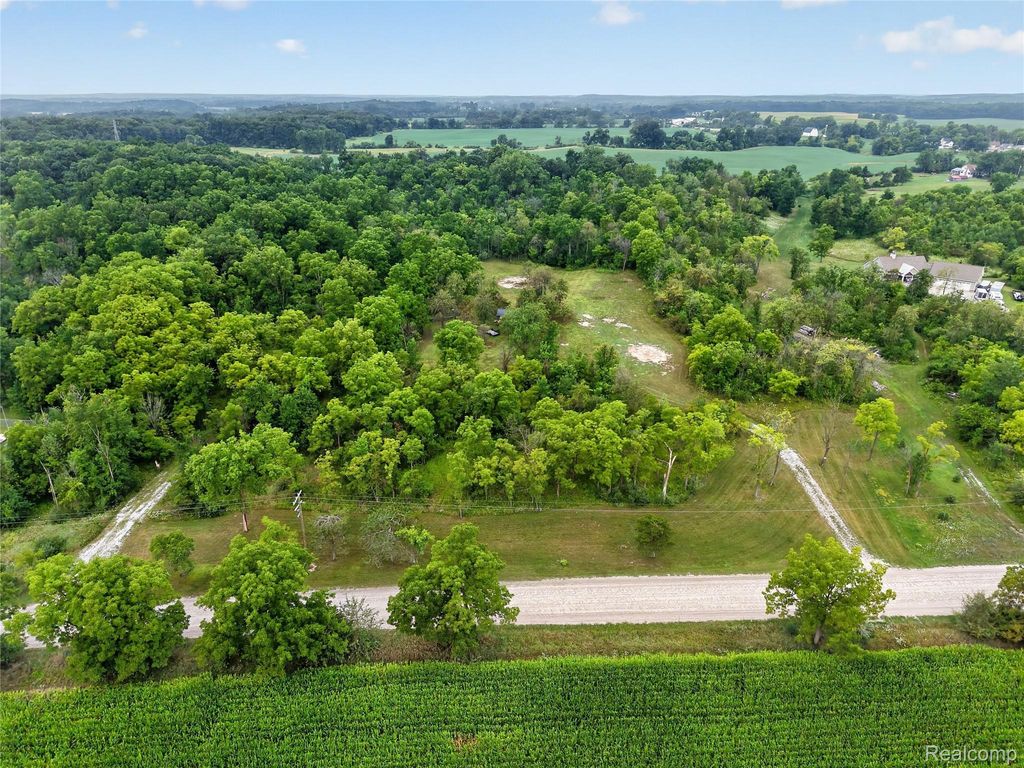 8770 Kaiser Road, Bridgewater township