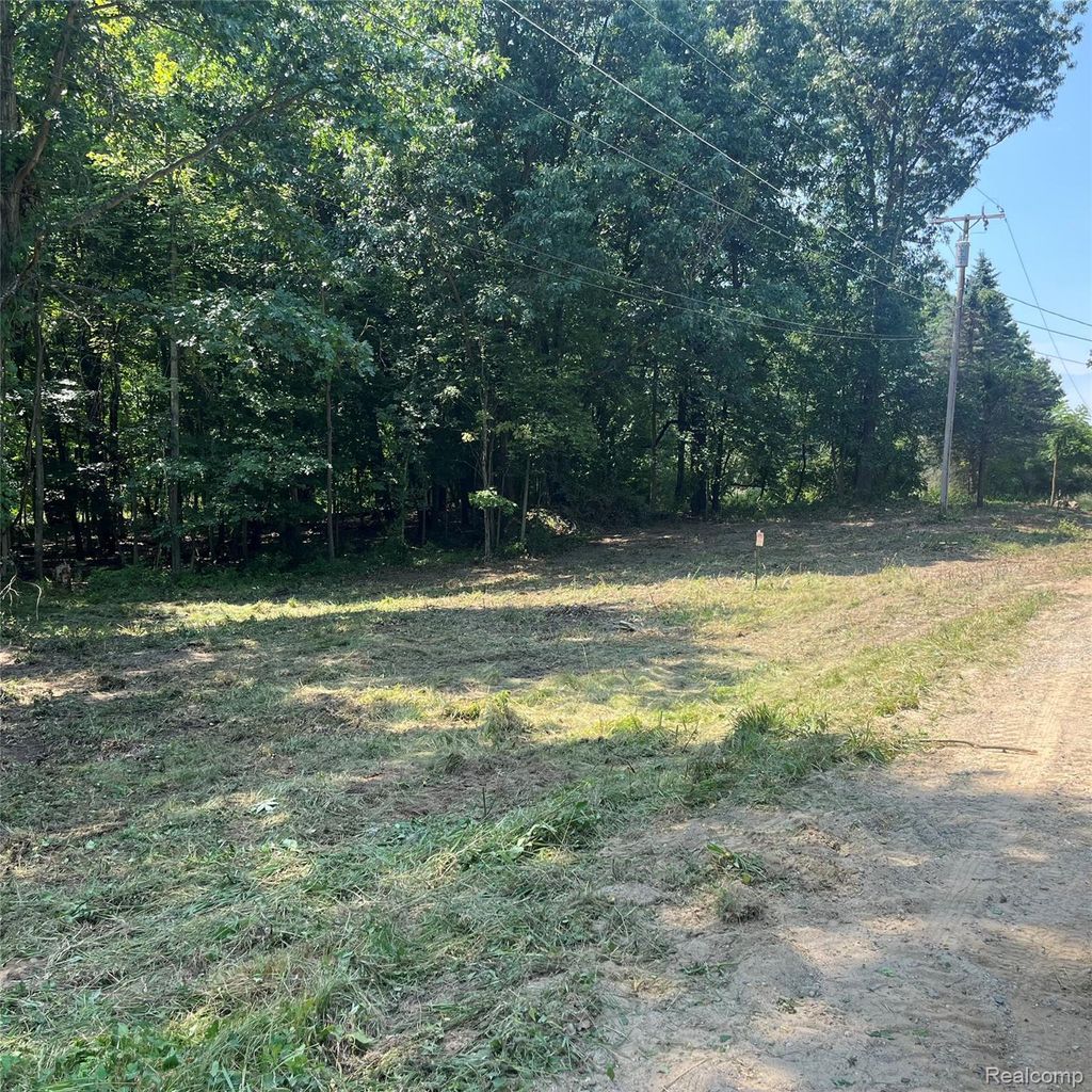1255 Houghton Trail, Groveland township