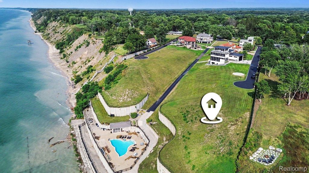 603 Sul Lago S, Benton charter township