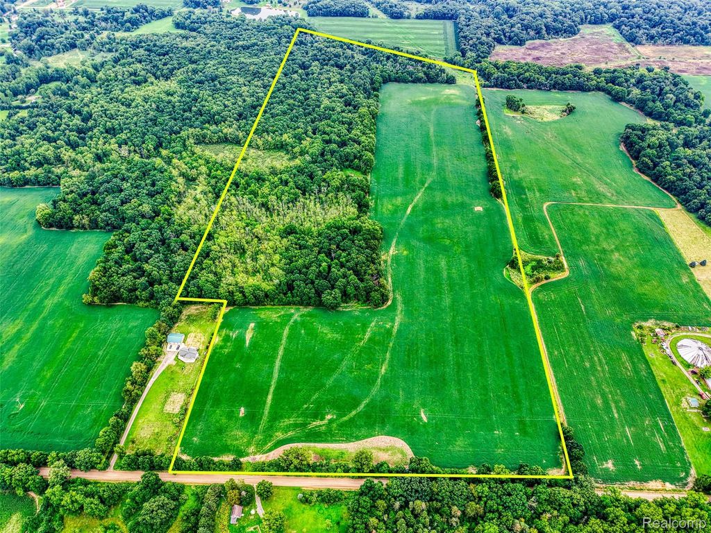 S Kane Road, Iosco township