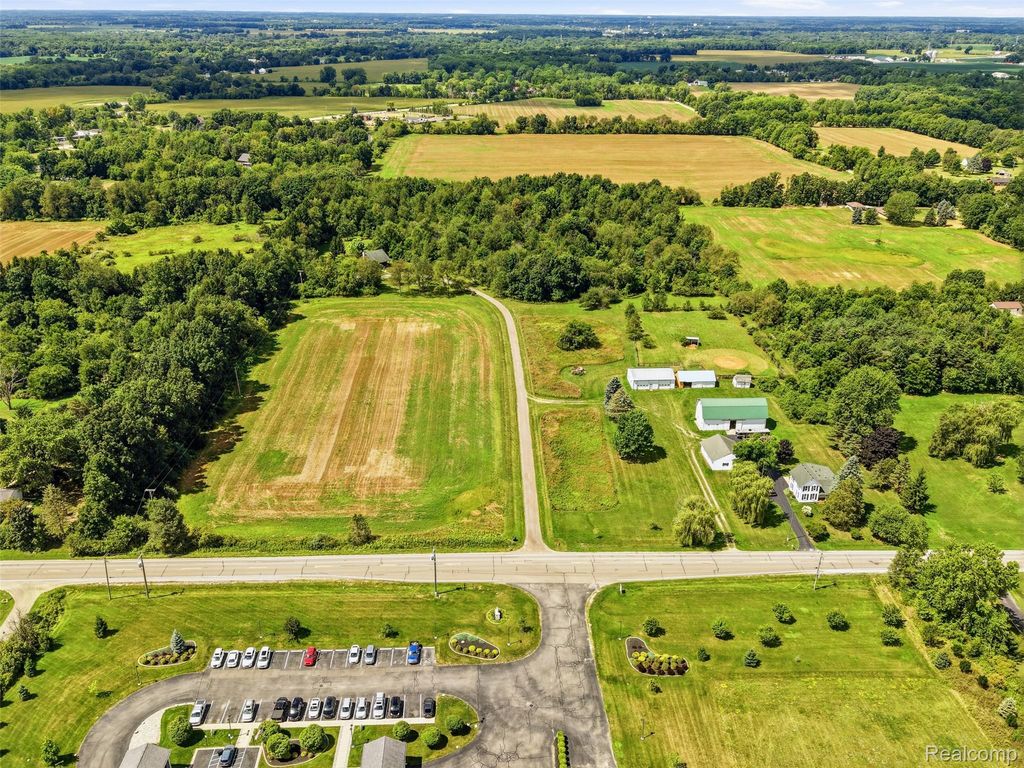 2715 N Burkhart Road, Howell township