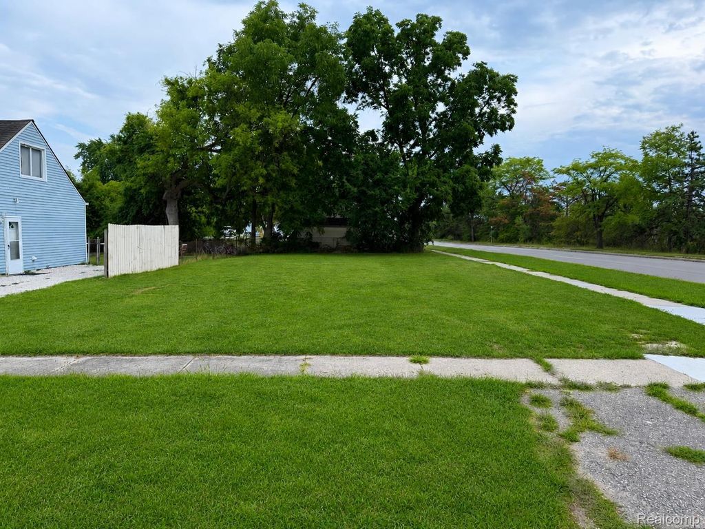 1312 James Street, Burton city