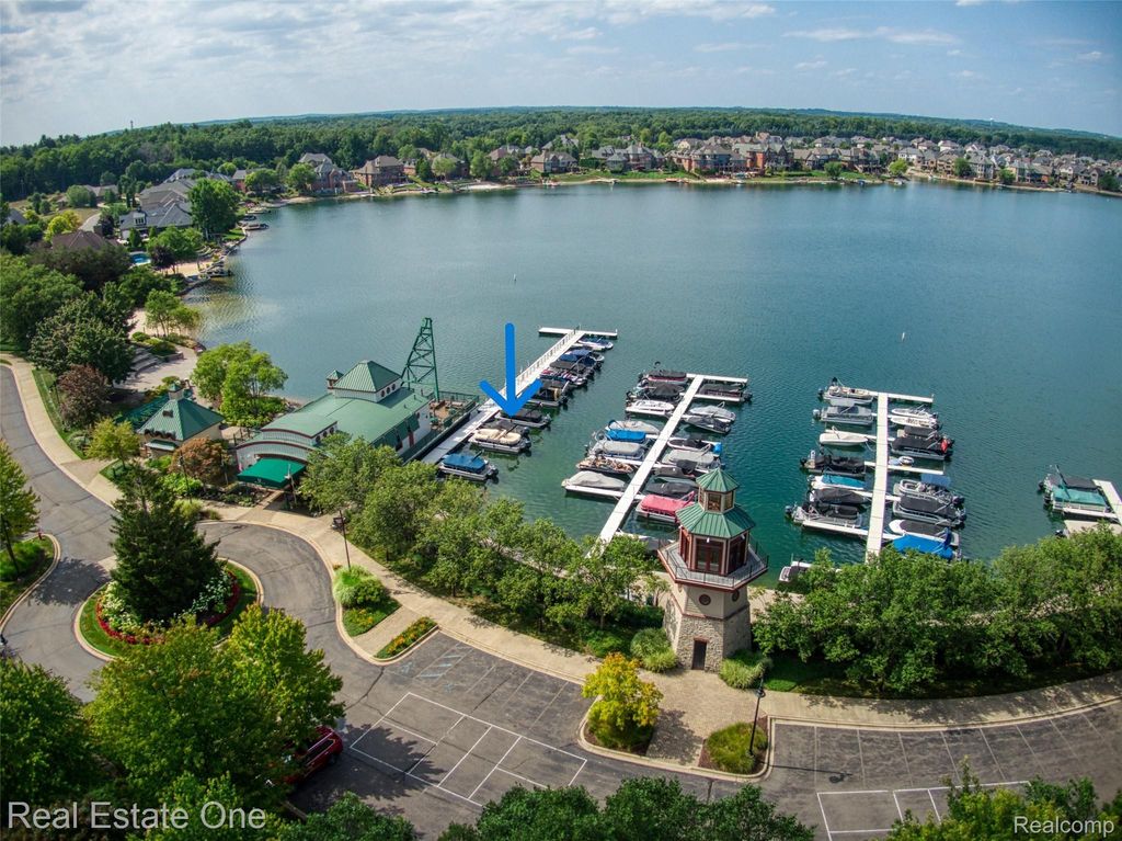 12 Boat Slip, Green Oak township
