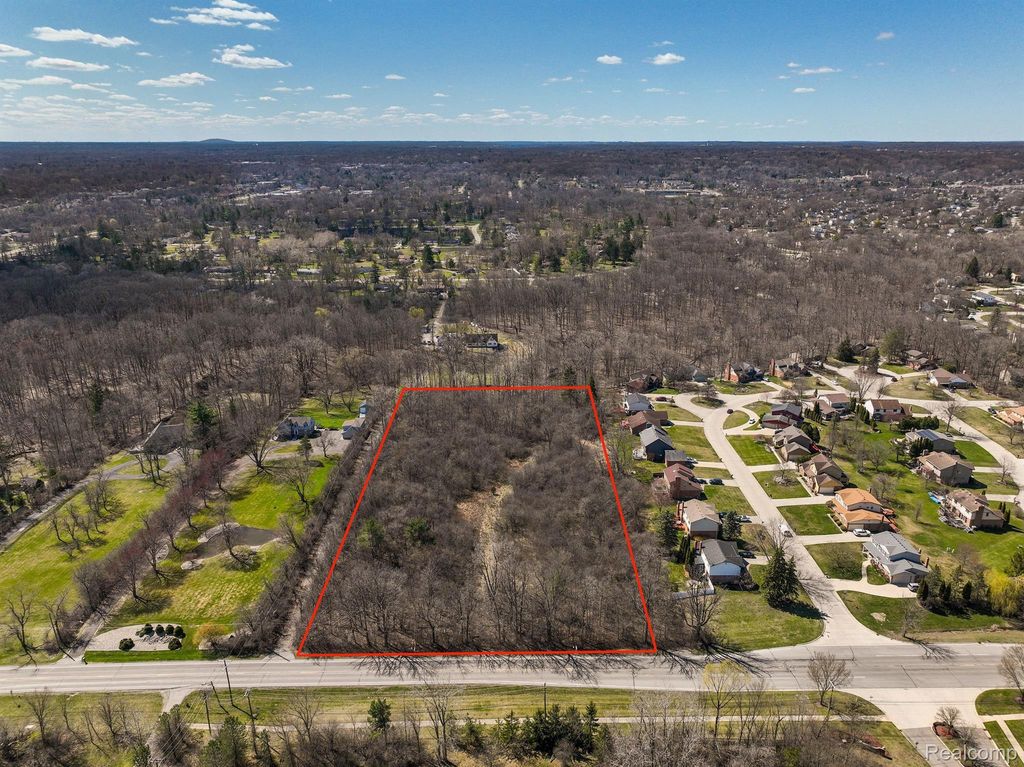 25675 Inkster Road, Farmington Hills