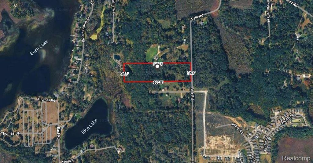 15522 Falk Road, Holly township