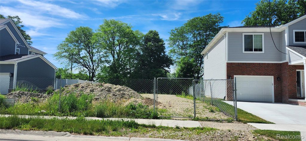 3725 Oxford Road, Berkley city