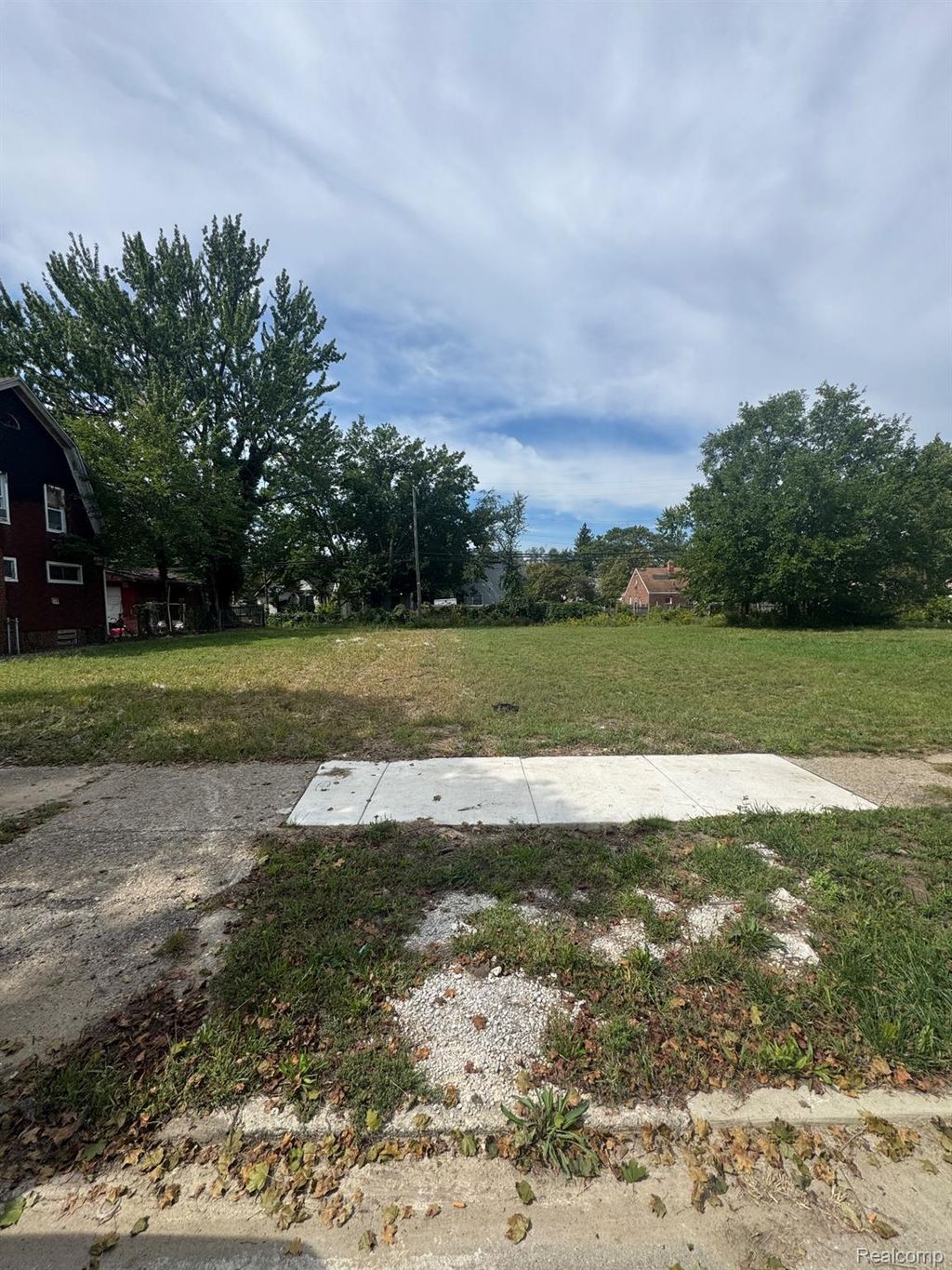 20195 Omira Street, Highland Park