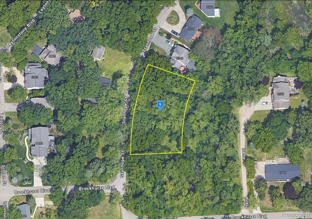 5555 Stanhope Street, West Bloomfield