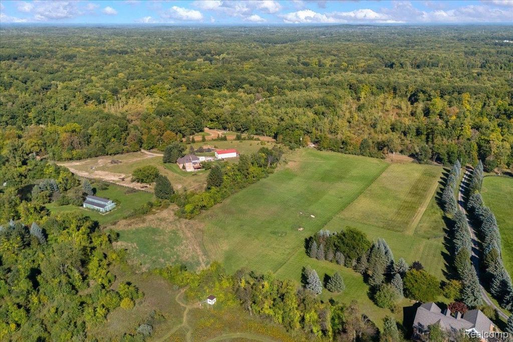 4767 Lake George Road, Oxford