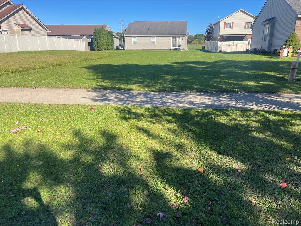 12266 Hannah Lane, Carleton