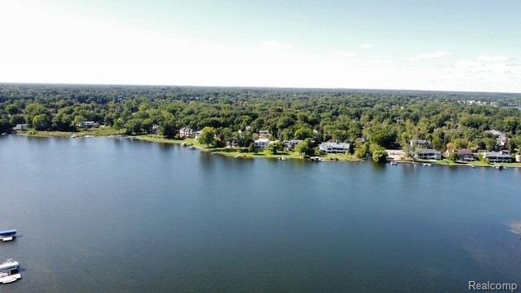 2733 Turtle Lake, Bloomfield Hills