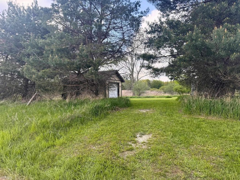 Vacant Land Tyrrell Rd, Bennington township