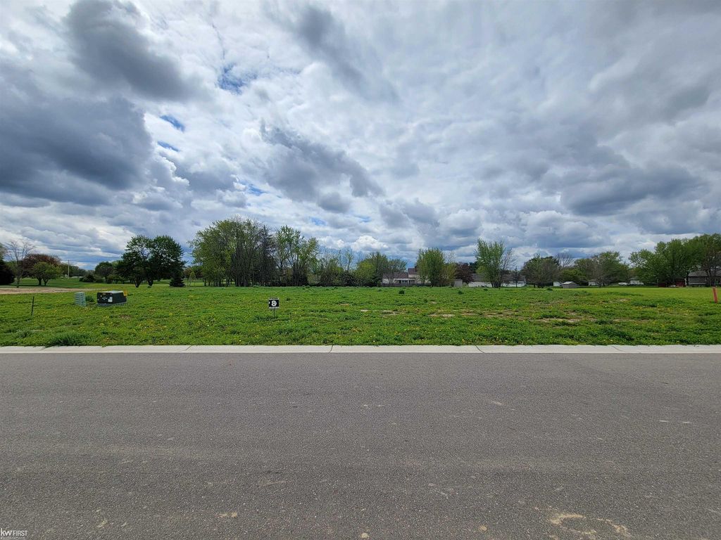 5407 Spring Meadows Way, Fenton charter township