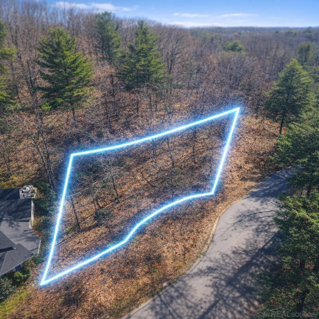 6625 Forest Beach Dr, Laketown township