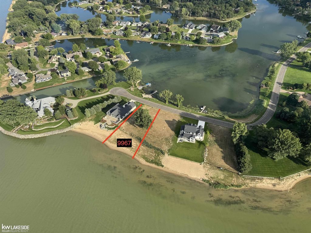 9967 Sunset Blvd, Sand Point
