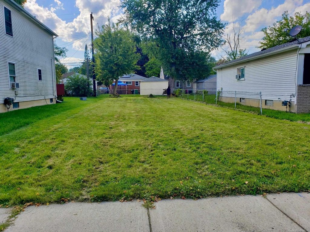 21819 Rein Ave, Eastpointe city