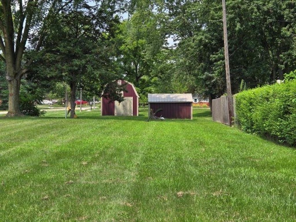 47407 Sugarbush  Rd, Chesterfield township