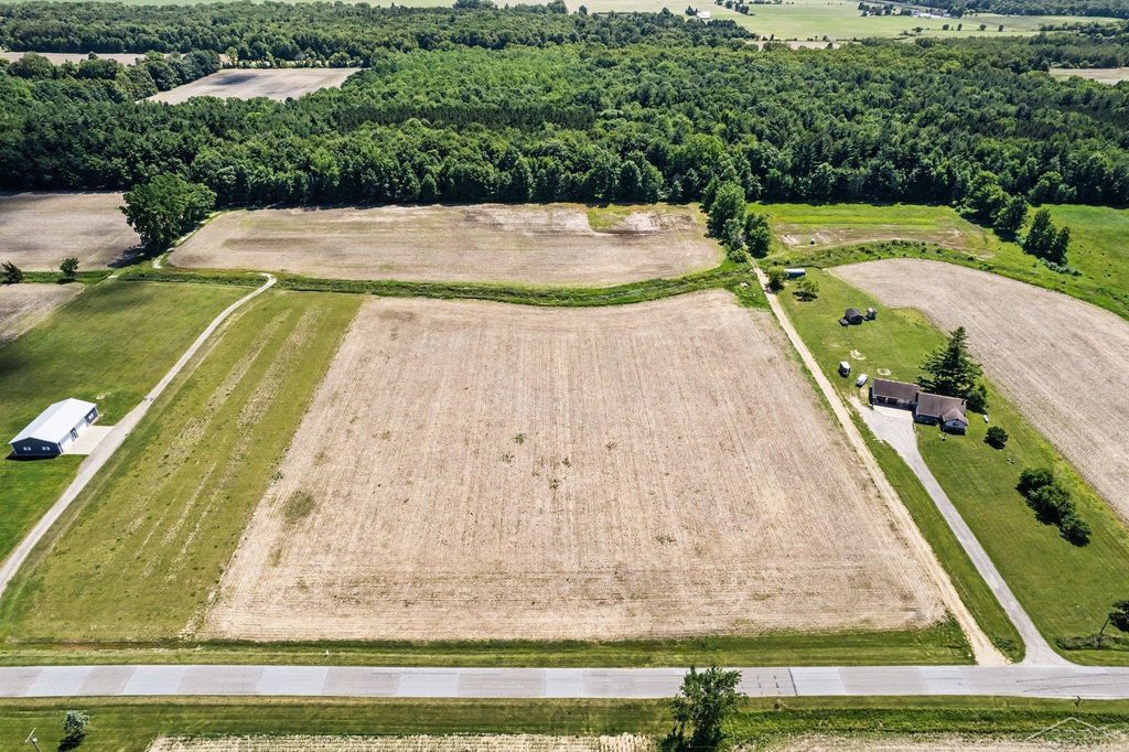 S Fenmore Rd, Lakefield township