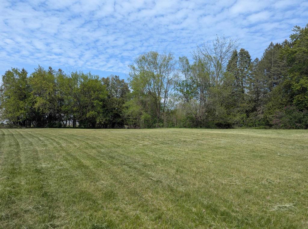 216 N Mackinaw, Au Gres township