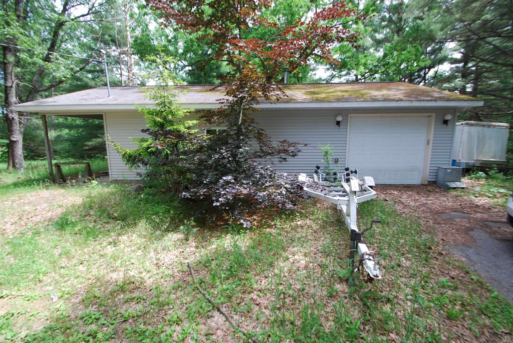 1256 N Plank, Tawas township