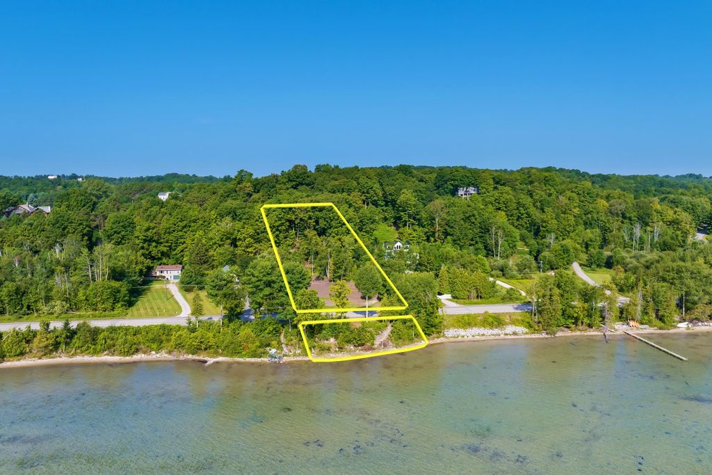 4800 S West Bay Shore Dr, Bingham township