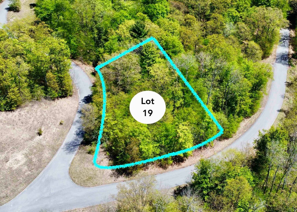 Lot 19 S Club, Cleveland township