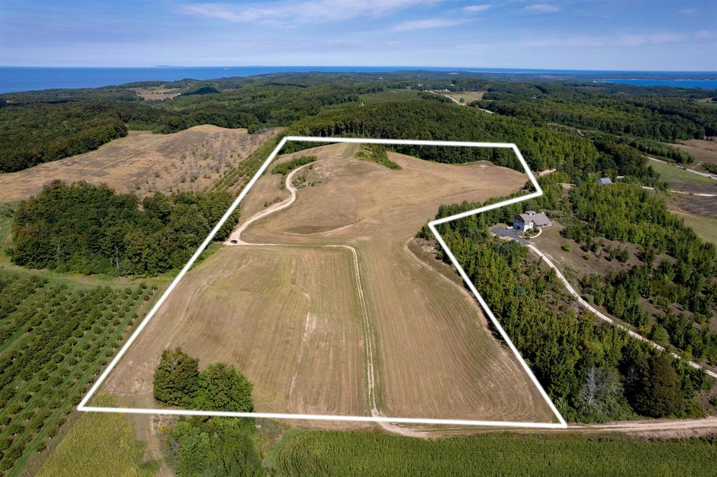 E Rudy Dr, Leelanau township