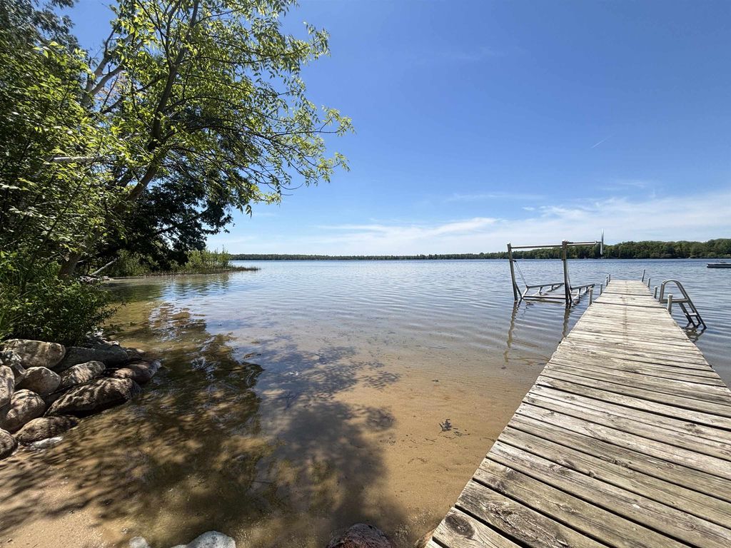 000 Birch Pointe, Elk Rapids township