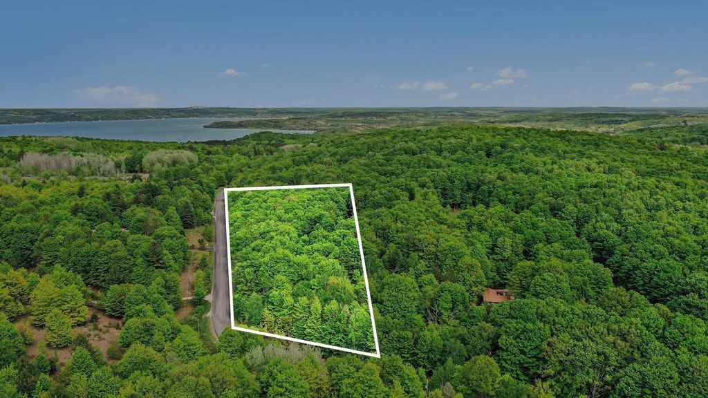 00 Glory, Crystal Lake township