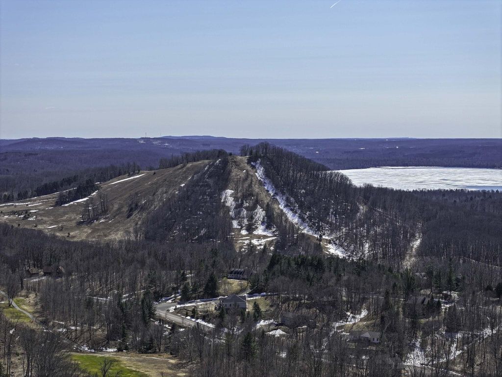 0000 S Bay Bluffs Dr, Cleveland township