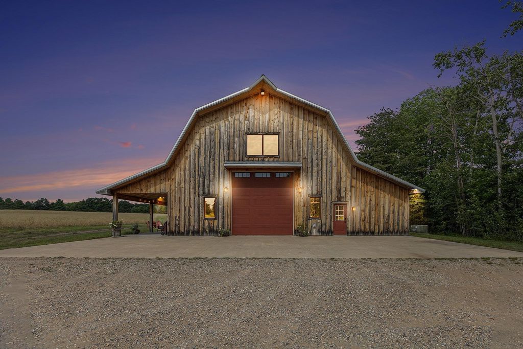 3625 Swaney Rd, Peninsula township