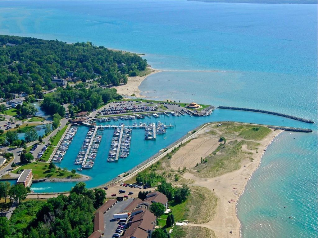8618 Partridge Trl, Elk Rapids township