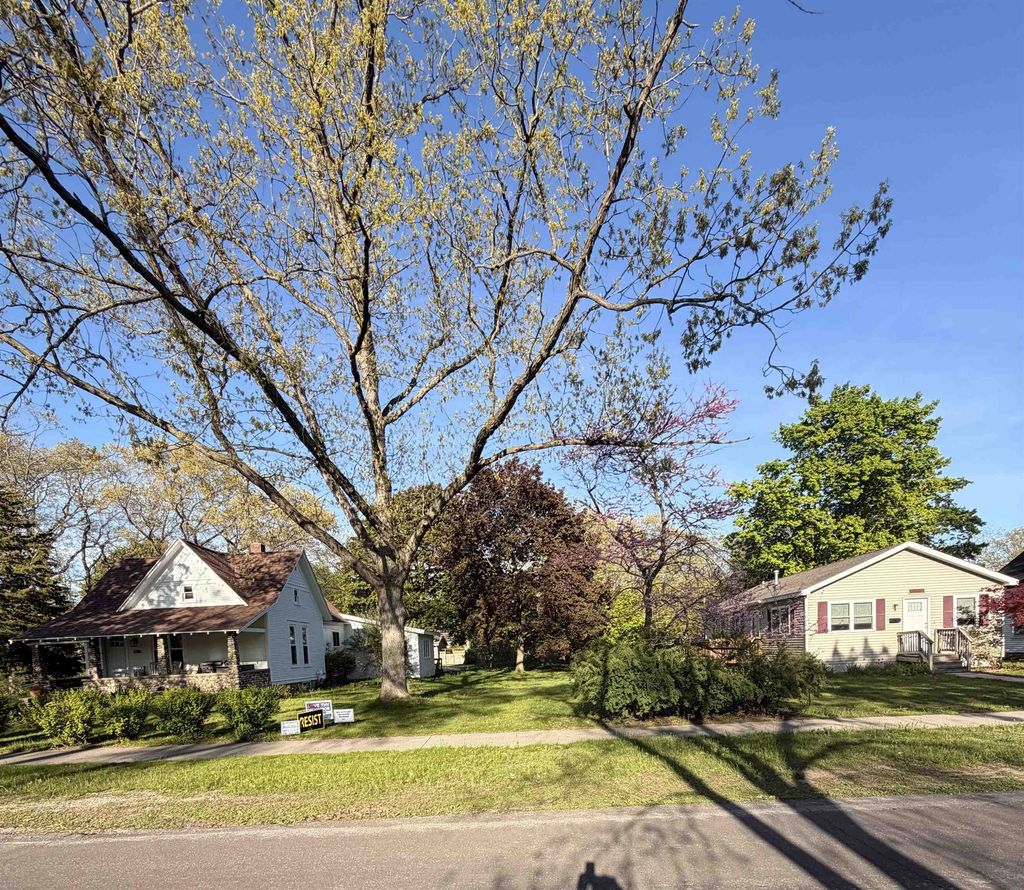 615 Grant, Traverse City city