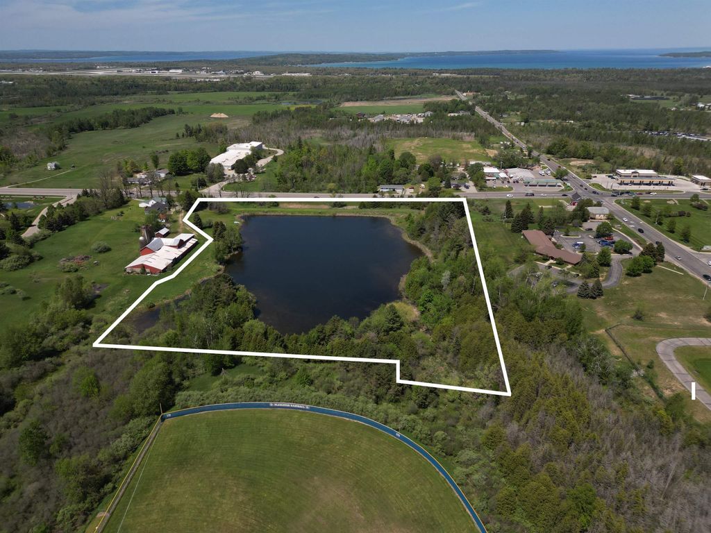 780 E Hammond Place E, Traverse City city