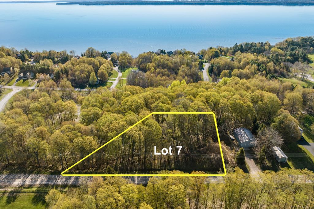 00 S Donnybrook Rd, Suttons Bay township